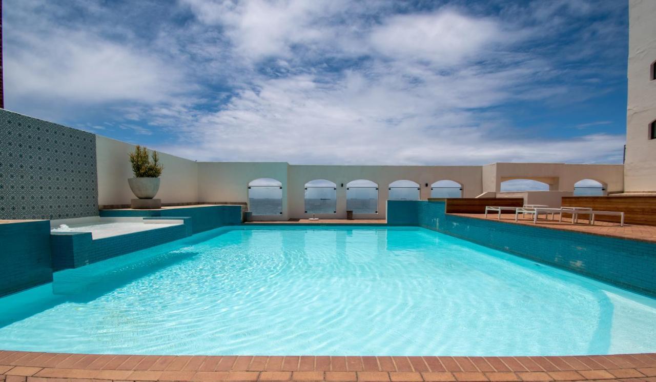 307 Bermudas - By Stay In Умхланга Экстерьер фото